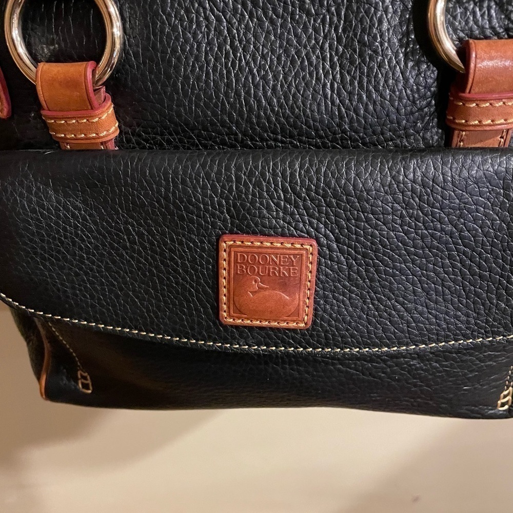 Dooney & Bourke Pebble Grain Medium Pocket Satchel Black and Tan - Picture 3 of 16